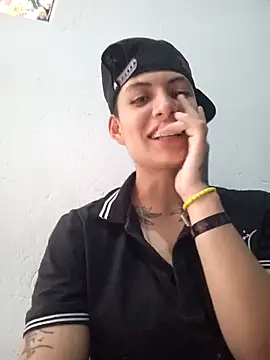 Owen tomboy online show from 10/17/25, 06:32