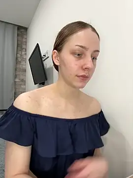 Im Regina online show from 11/27/25, 03:01