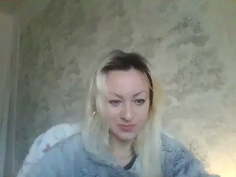 Snapshot of Veyrise chatting on 10/25/25, 08:24 Veyrise online show from 10/25/25, 08:24