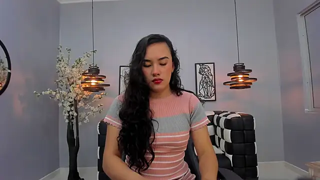 Snapshot of Kira_Naughty chatting on 10/01/25, 11:36 Kira Naughty online show from 10/01/25, 11:36