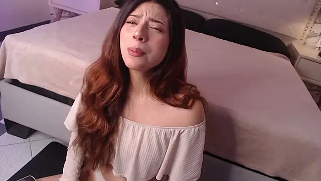 Adrianna5  online show from 11/08/25, 11:25