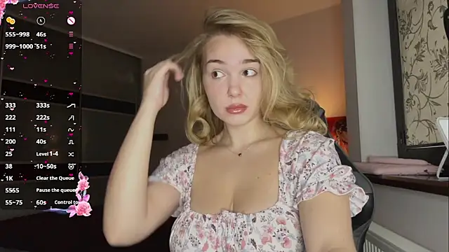 EvaCarter1 online show from 10/20/25, 07:09