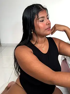 AnaBrowmn online show from 12/01/25, 12:17