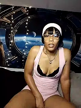 Snapshot of MrsToniTone chatting on 11/25/25, 03:45 MrsToniTone online show from 11/25/25, 03:45