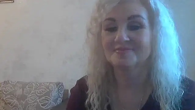 Snapshot of LadySexyBlond chatting on 06/01/26, 07:19 LadySexyBlond online show from 06/01/26, 07:19