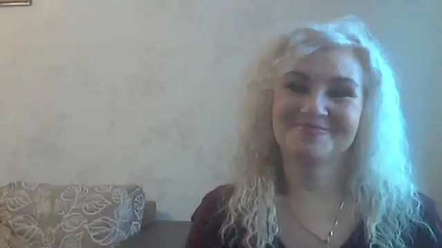LadySexyBlond online show from 11/07/25, 08:41