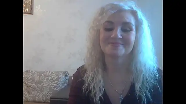 Snapshot of LadySexyBlond chatting on 05/18/26, 01:38 LadySexyBlond online show from 05/18/26, 01:38