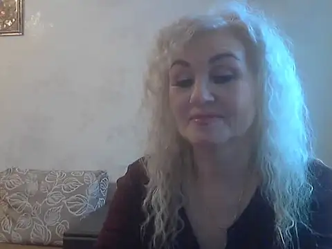 Snapshot of LadySexyBlond chatting on 04/23/26, 01:02 LadySexyBlond online show from 04/23/26, 01:02