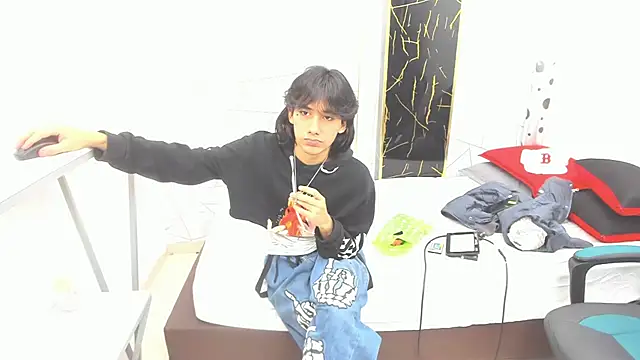 Lovers 21 online show from 11/12/25, 03:54