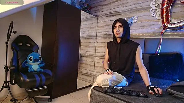 Lovers 21 online show from 02/19/26, 04:09