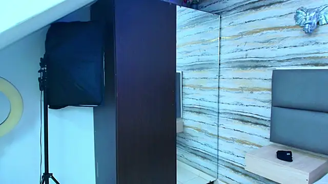 Lovers 21 online show from 11/08/25, 02:48