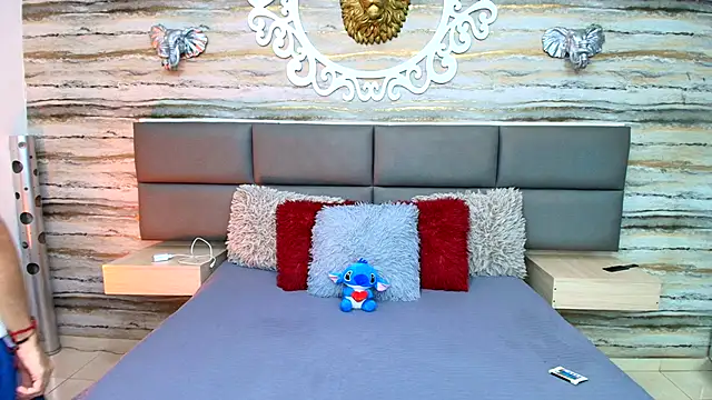 Lovers 21 online show from 10/26/25, 10:10