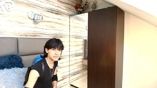 Lovers 21 online show from 11/26/25, 03:39