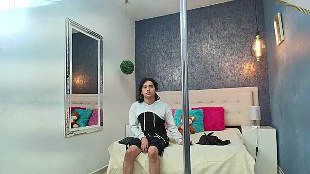 Lovers 21 online show from 05/31/26, 04:07