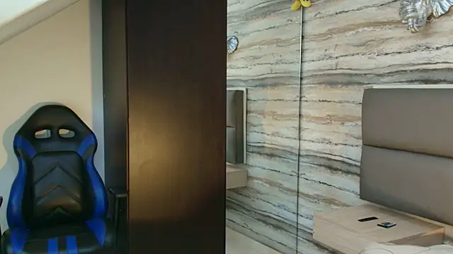 Lovers 21 online show from 01/13/26, 03:43