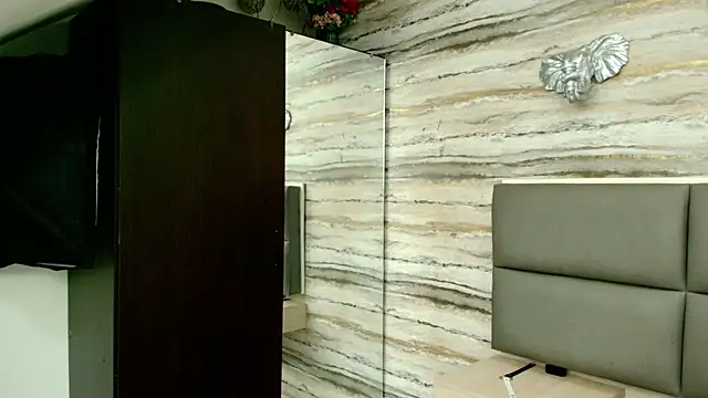 Lovers 21 online show from 11/17/25, 01:42