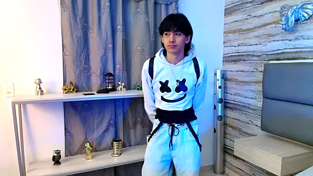 Lovers 21 online show from 11/24/25, 03:39