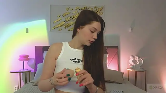 Nicole Broown  online show from 02/07/26, 09:12