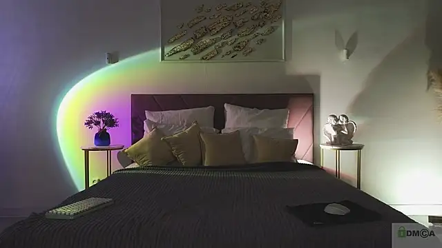 Nicole Broown  online show from 04/01/26, 08:50