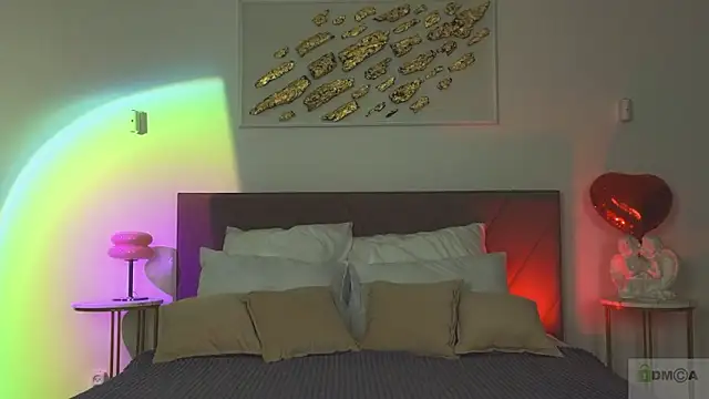 Nicole Broown  online show from 02/14/26, 09:04