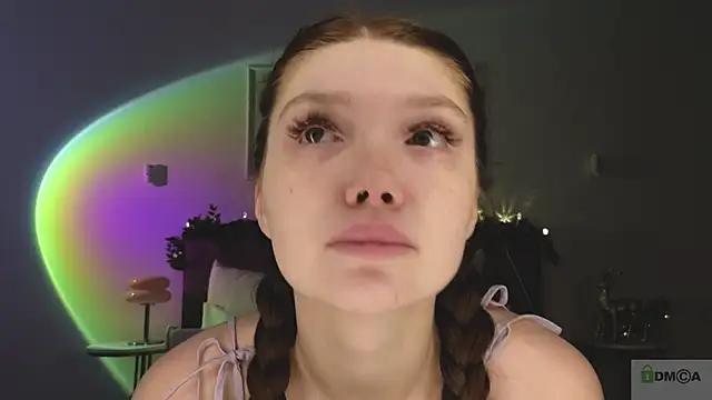 Nicole Broown  online show from 12/19/25, 08:55