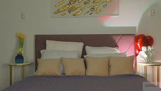 Nicole Broown  online show from 03/13/26, 09:42