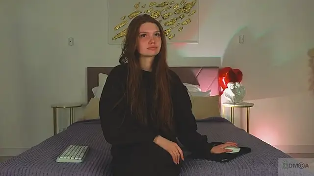 Nicole Broown  online show from 03/08/26, 09:07