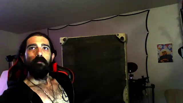 Snapshot of Neekaleek89 chatting on 10/16/25, 04:04 Neekaleek89 online show from 10/16/25, 04:04