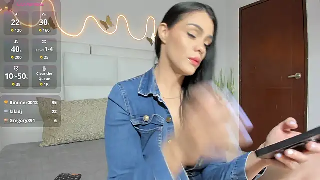 Snapshot of Antonella_Maxwell chatting on 01/15/26, 07:17 Antonella Maxwell online show from 01/15/26, 07:17