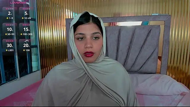 Amyra Rasi online show from 11/17/25, 07:29