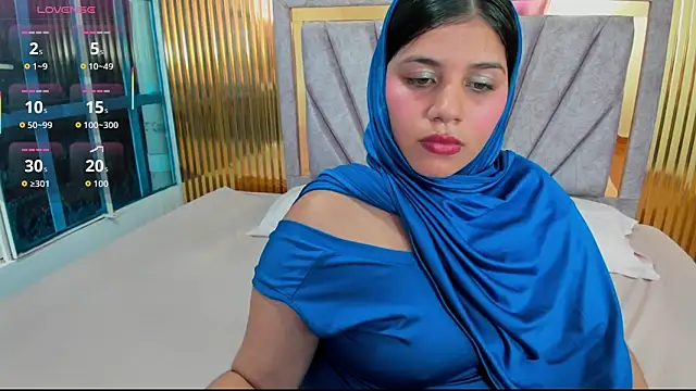 Amyra Rasi online show from 11/26/25, 07:14