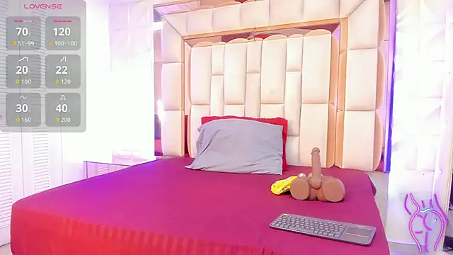 Sarah Adamss online show from 11/19/25, 12:27