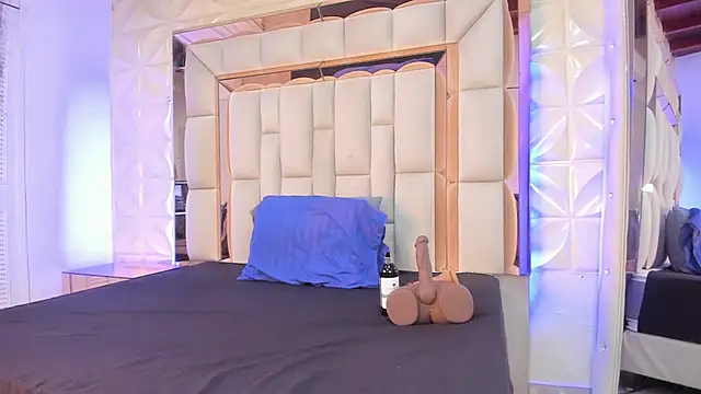 Sarah Adamss online show from 11/23/25, 12:26