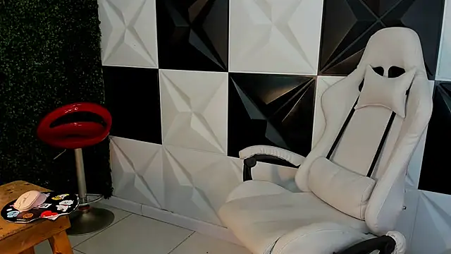 xion ez online show from 11/28/25, 07:47