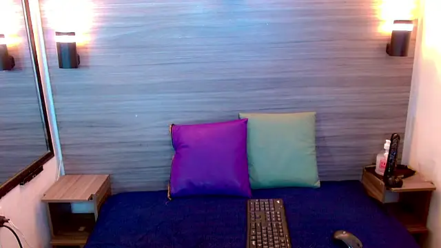 katherine x1 online show from 10/18/25, 03:41