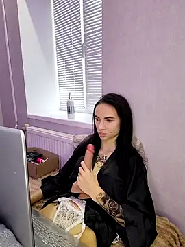 Snapshot of Julietta_001 chatting on 10/04/25, 10:50 Julietta 001 online show from 10/04/25, 10:50