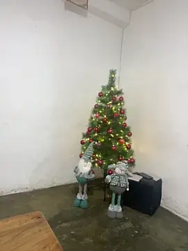 fabulousgirl online show from 12/18/25, 04:06