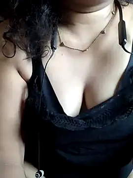 Snapshot of miss_kheyali chatting on 10/03/25, 07:54 miss kheyali online show from 10/03/25, 07:54