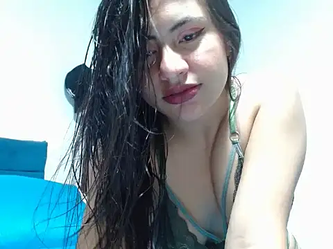 Maira Diaz online show from 10/22/25, 02:16