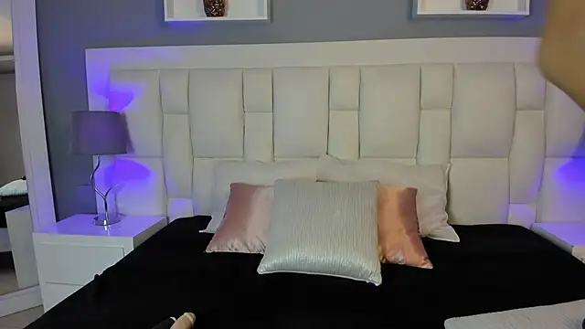 Snapshot of LilianGomez_ chatting on 10/11/25, 03:29 LilianGomez online show from 10/11/25, 03:29