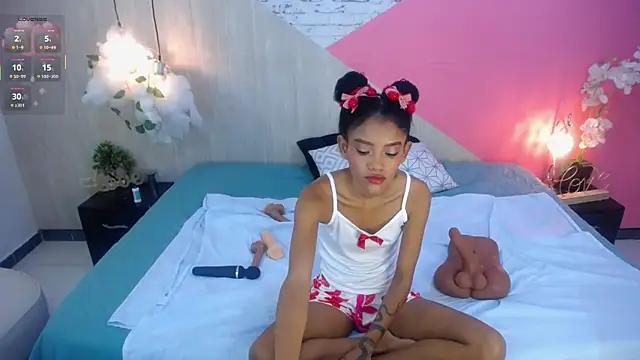 Snapshot of adisson_petite1 chatting on 02/13/26, 05:57 adisson petite1 online show from 02/13/26, 05:57