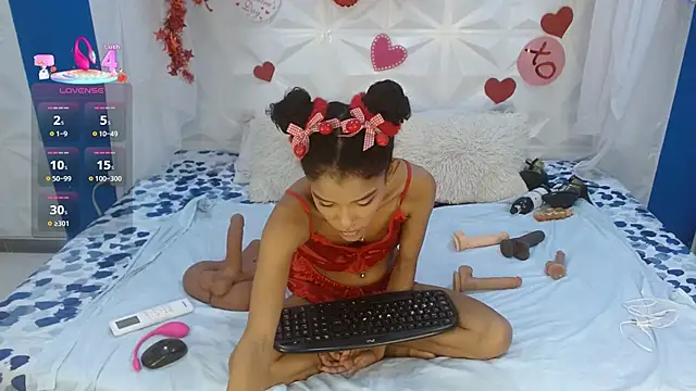 Snapshot of adisson_petite1 chatting on 02/20/26, 05:37 adisson petite1 online show from 02/20/26, 05:37