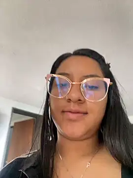Snapshot of MelodyPink_ chatting on 10/05/25, 11:56 MelodyPink online show from 10/05/25, 11:56