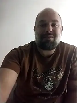 Snapshot of CristalDad chatting on 10/17/25, 07:59 CristalDad online show from 10/17/25, 07:59