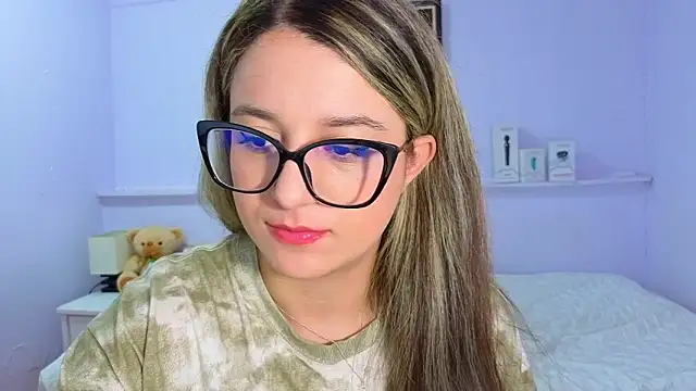 Snapshot of katiaa_lovv chatting on 10/09/25, 11:44 katiaa lovv online show from 10/09/25, 11:44