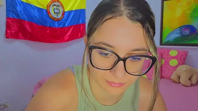 Snapshot of katiaa_lovv chatting on 06/03/26, 12:06 katiaa lovv online show from 06/03/26, 12:06