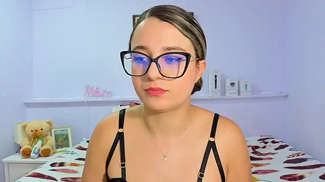 Snapshot of katiaa_lovv chatting on 10/04/25, 11:56 katiaa lovv online show from 10/04/25, 11:56