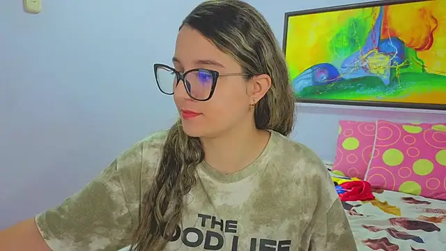 Snapshot of katiaa_lovv chatting on 06/18/26, 12:10 katiaa lovv online show from 06/18/26, 12:10