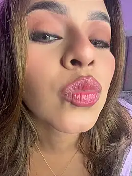 Snapshot of itsdanividarte chatting on 05/30/26, 01:56 itsdanividarte online show from 05/30/26, 01:56