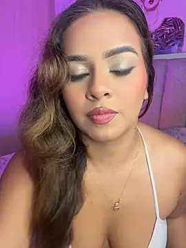 Snapshot of itsdanividarte chatting on 05/28/26, 11:43 itsdanividarte online show from 05/28/26, 11:43